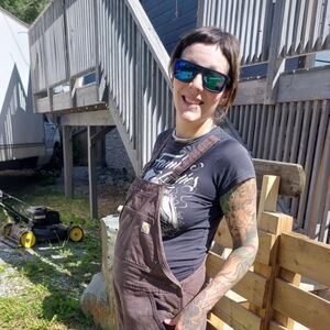 Meet your Posher, BRKNhearts